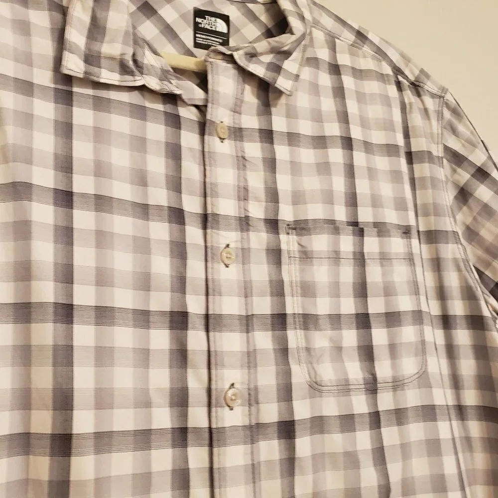 The North Face Mens button down size XL